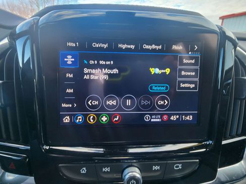 Used 2023 Chevrolet Traverse LT w/ Midnight/Sport Edition image 31