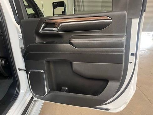 Used 2024 Chevrolet Silverado 2500 LT image 15