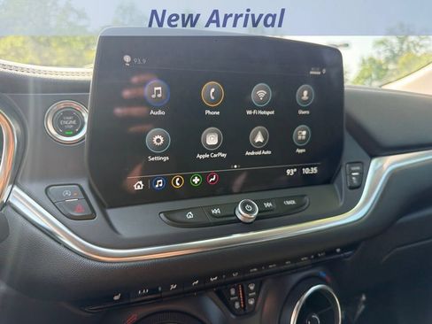 Used 2025 Chevrolet Blazer LT FWD image 10
