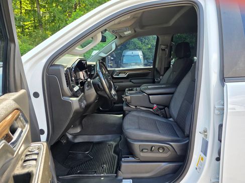 Used 2024 Chevrolet Silverado 3500 LT w/ Z71 Sport Edition AWD/4WD image 11