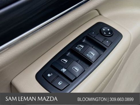 Used 2020 Jeep Grand Cherokee Limited w/ Luxury Group II image 18