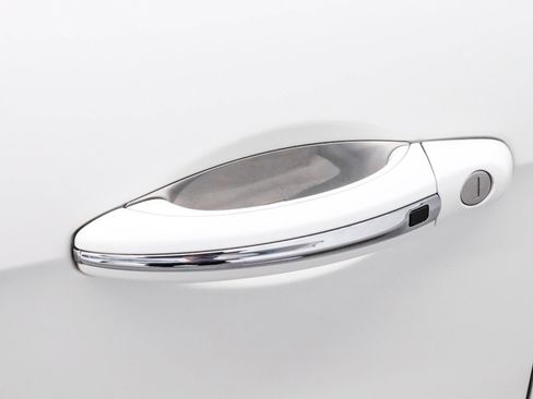 Used 2016 Bentley Flying Spur V8 image 50