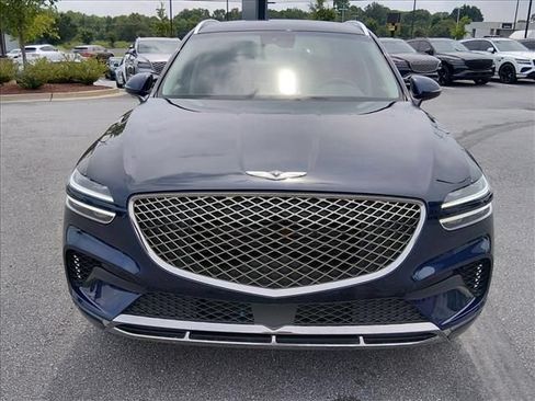 Used 2025 Genesis GV70 2.5T AWD/4WD image 8