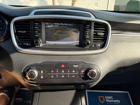 Used 2020 Kia Sorento FWD V6 image 35