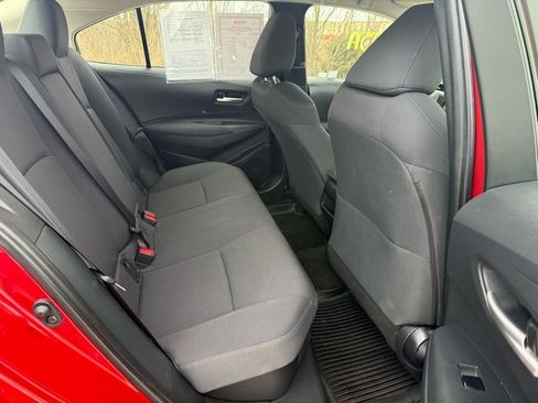 Used 2021 Toyota Corolla LE w/ Carpet Mat Package (TMS) image 15
