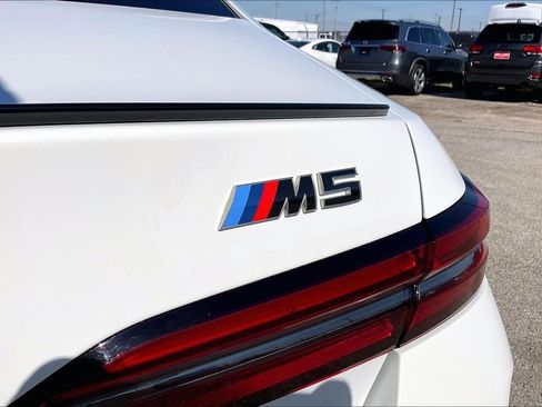 Used 2026 BMW M5 w/ Executive Package image 21