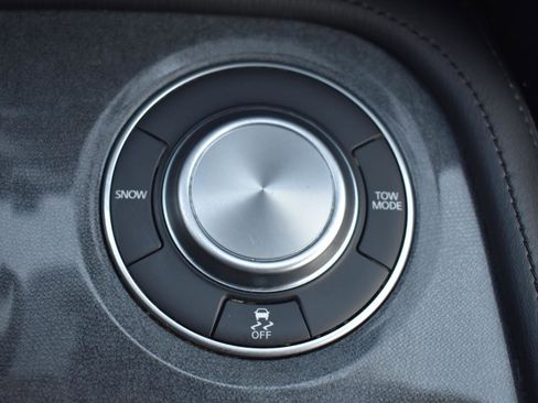 Used 2024 Nissan Armada SV image 41