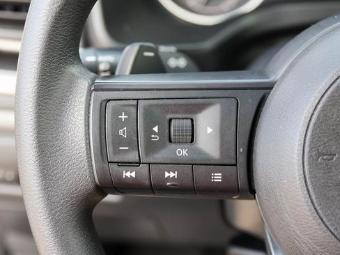 Used 2024 Nissan Rogue SV image 26