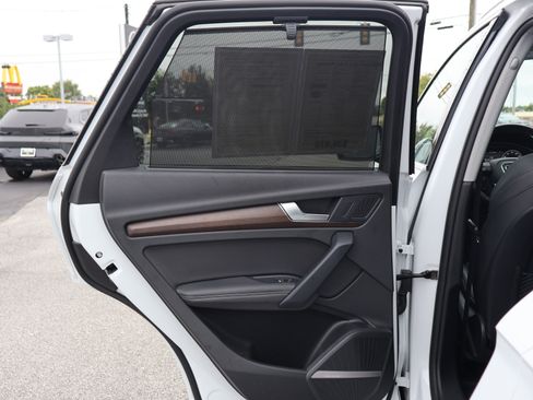 Used 2023 Audi Q5 e Prestige AWD/4WD image 16
