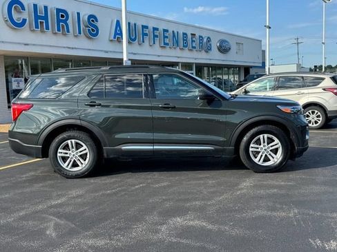 Used 2024 Ford Explorer XLT w/ Equipment Group 202A AWD/4WD image 1