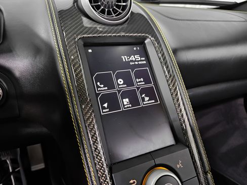 Used 2015 McLaren 650S Spider image 32