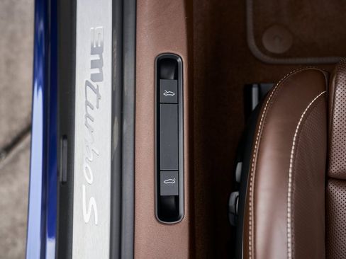 Used 2021 Porsche 911 Turbo S image 29