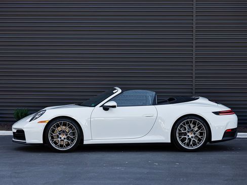 Certified 2025 Porsche 911 Carrera image 2