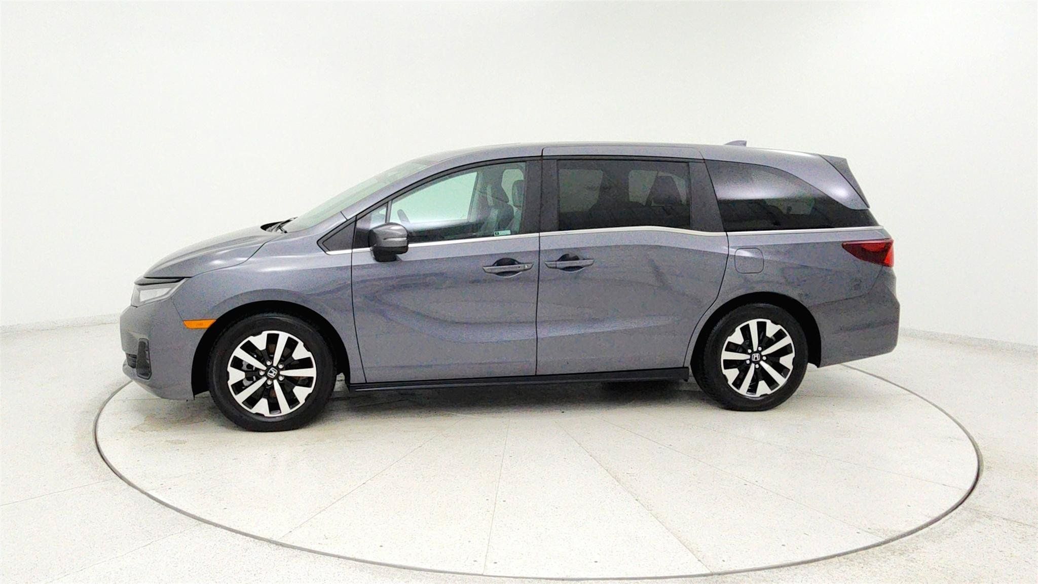 Used 2025 Honda Odyssey EX-L image 2