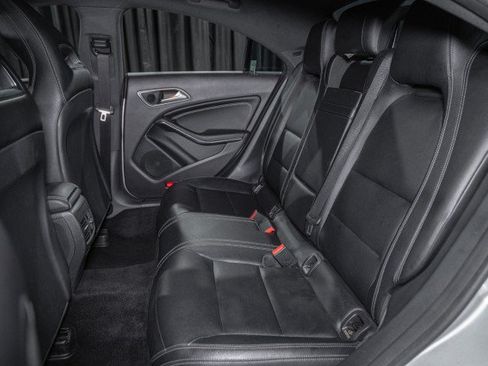 Used 2019 Mercedes-Benz CLA 250 image 12