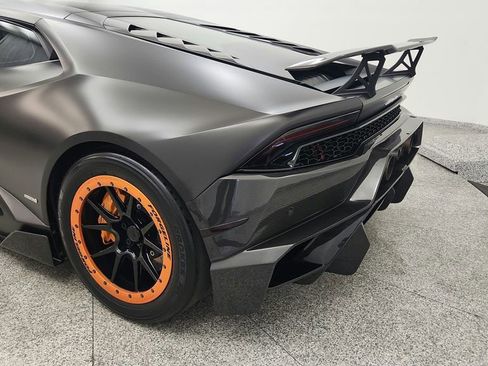 Used 2015 Lamborghini Huracan LP 610-4 AWD/4WD image 18