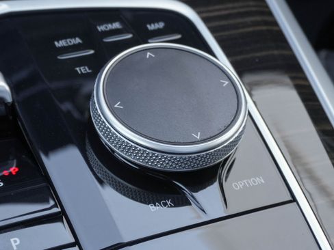 Certified 2025 BMW X5 xDrive40i w/ Climate Comfort Package image 28