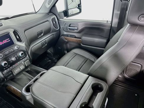 Certified 2023 GMC Sierra 3500 Denali w/ Denali Ultimate Package AWD/4WD image 24