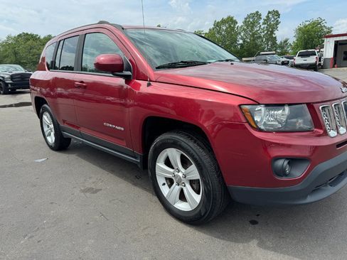 Used 2016 Jeep Compass Latitude AWD/4WD image 12