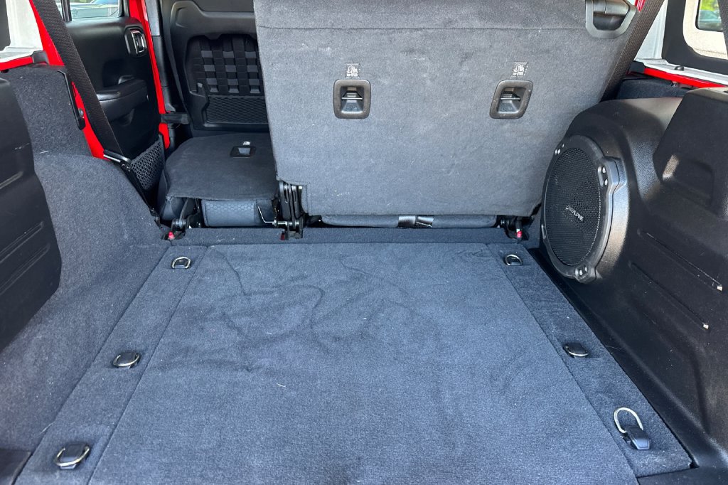 Used 2021 Jeep Wrangler Unlimited Rubicon AWD/4WD image 18