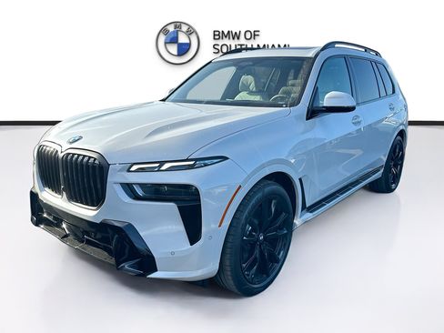 New 2027 BMW X7 xDrive40i w/ M Sport Package AWD/4WD image 2