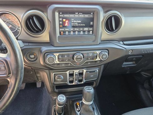 Used 2020 Jeep Wrangler Unlimited Sport AWD/4WD image 22