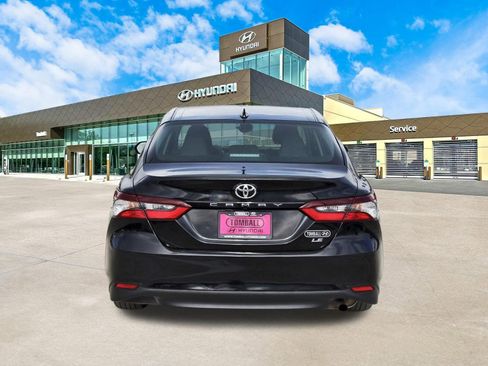 Used 2024 Toyota Camry LE image 7