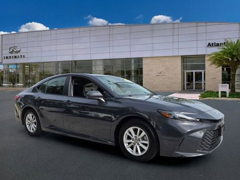 Used 2025 Toyota Camry LE FWD image 2