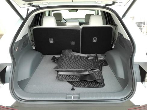 Used 2022 Hyundai Ioniq 5 SEL w/ Cargo Package RWD image 25