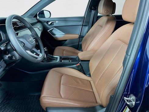 Used 2025 Audi Q3 2.0T Premium Plus w/ Premium Plus Package image 8