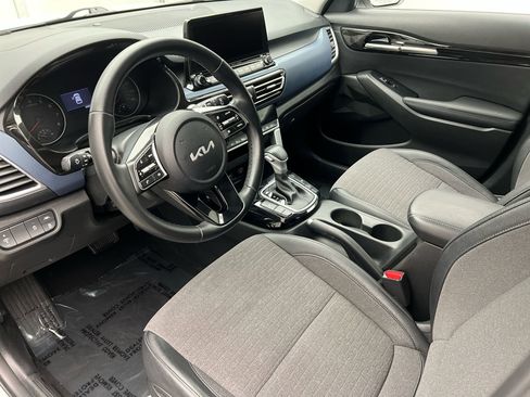 Used 2022 Kia Seltos S AWD/4WD image 10
