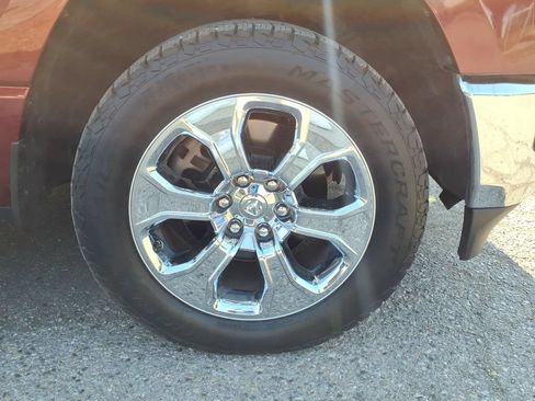 Used 2019 RAM 1500 Big Horn AWD/4WD image 9