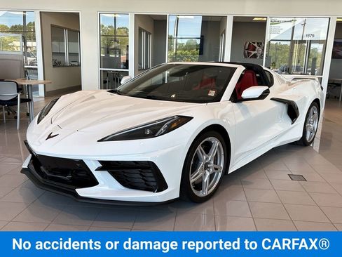 Used 2024 Chevrolet Corvette Stingray Preferred Cpe w/ Z51 Performance Package RWD image 2