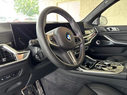 Used 2026 BMW X7 M60i w/ Climate Comfort Package AWD/4WD image 16