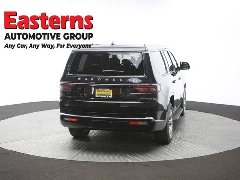 Used 2022 Jeep Wagoneer Series II AWD/4WD image 39