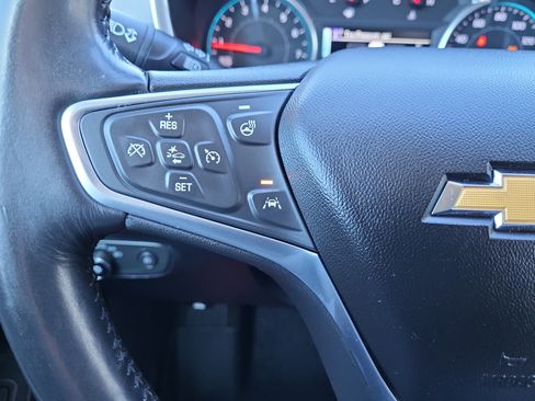 Used 2018 Chevrolet Equinox Premier image 18