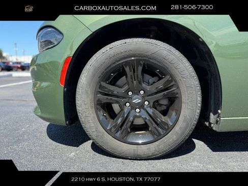 Used 2019 Dodge Charger SXT RWD image 28