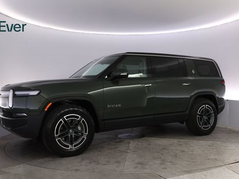 Used 2025 Rivian R1S Adventure AWD/4WD image 18