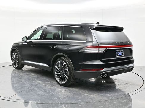 Used 2023 Lincoln Aviator Reserve w/ Equipment Group 201A image 7