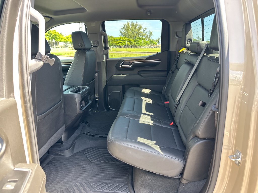 Used 2022 Chevrolet Silverado 1500 LT Trail Boss w/ LT Trail Boss Premium Package AWD/4WD image 19