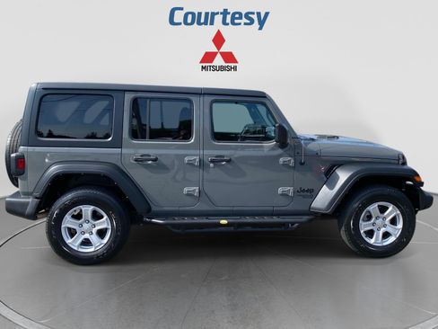 Used 2021 Jeep Wrangler Unlimited Sport AWD/4WD image 7