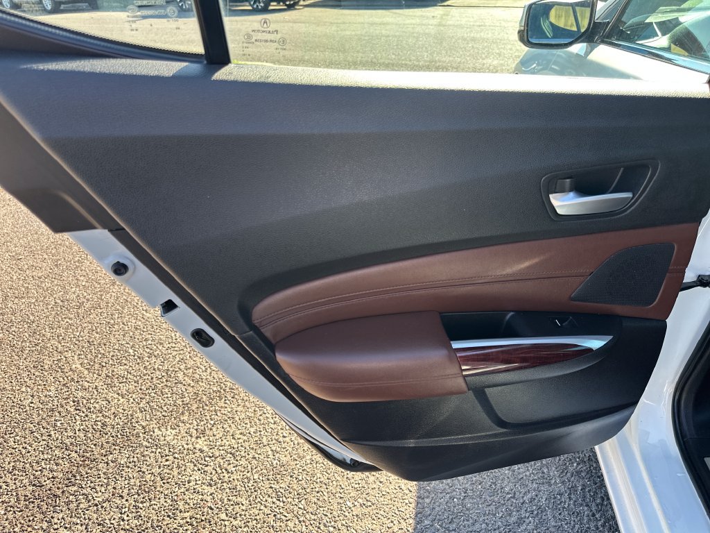 Used 2016 Acura TLX w/ Technology Package FWD image 15