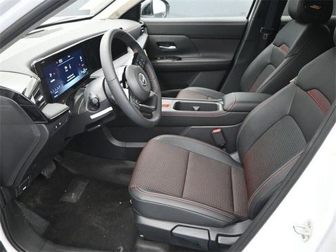 New 2026 Nissan Kicks SR w/ SR Premium Package image 9