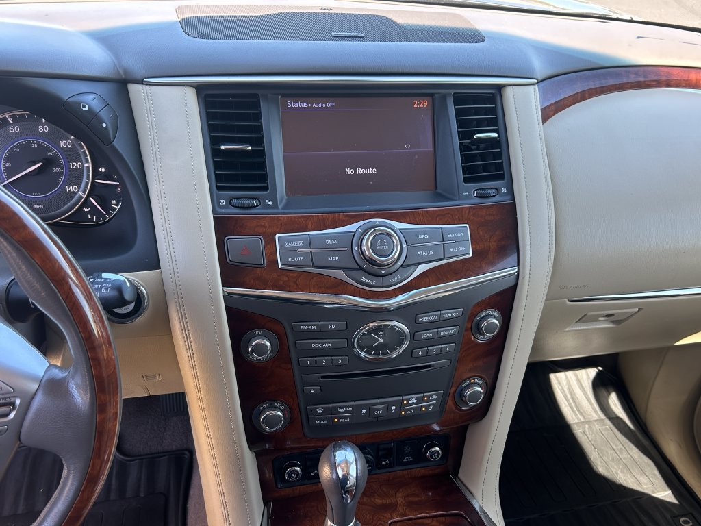 Used 2017 INFINITI QX80 4WD w/ Deluxe Technology Package image 14