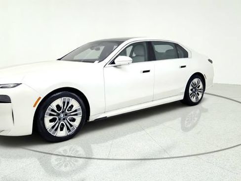 Used 2023 BMW i7 xDrive60 AWD/4WD image 4