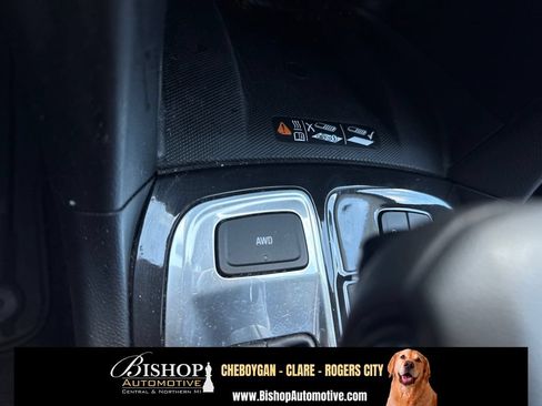 Used 2022 Chevrolet Equinox Premier AWD/4WD image 25