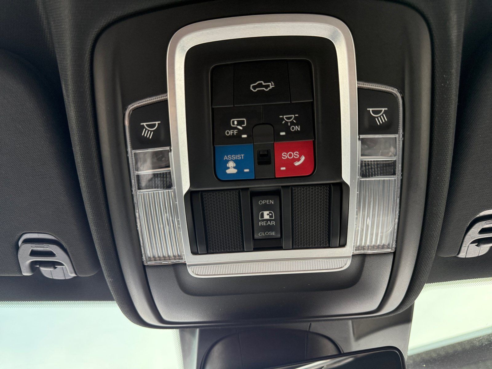 Used 2019 RAM 1500 Limited w/ Advanced Safety Group RWD image 25