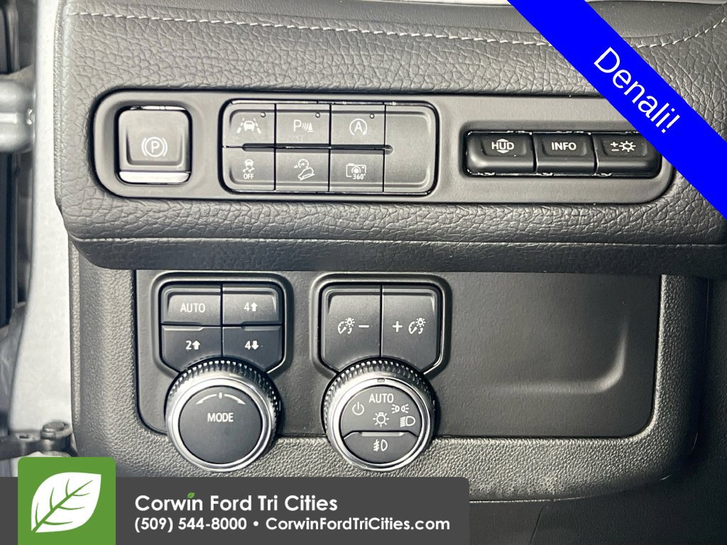 Used 2024 GMC Yukon XL Denali AWD/4WD image 21