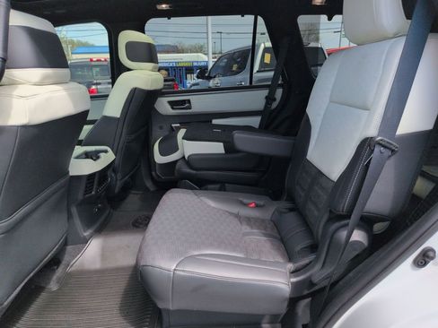 Used 2024 Toyota Sequoia Capstone AWD/4WD image 25