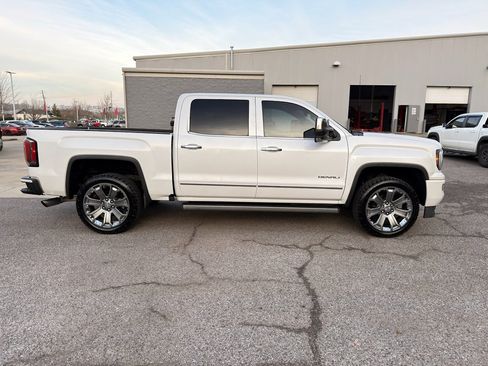 Used 2017 GMC Sierra 1500 Denali w/ Denali Ultimate Package image 2
